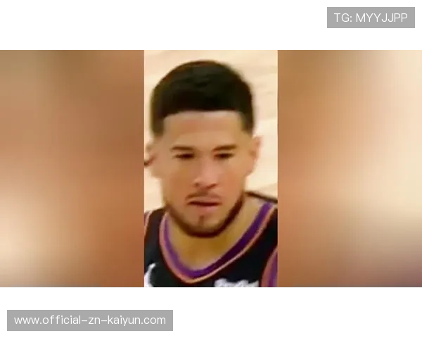 布克极限后仰中投,球应声入网:一次训练中的决胜心态与技巧之旅 布克极限后仰中投,球应声入网:一次训练中的决胜心态与技巧之旅