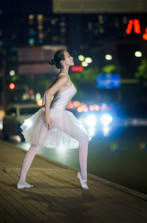 开云体育平台-中国篮球是否推动裁判员职业化和执法水平提升，专业篮球裁判员